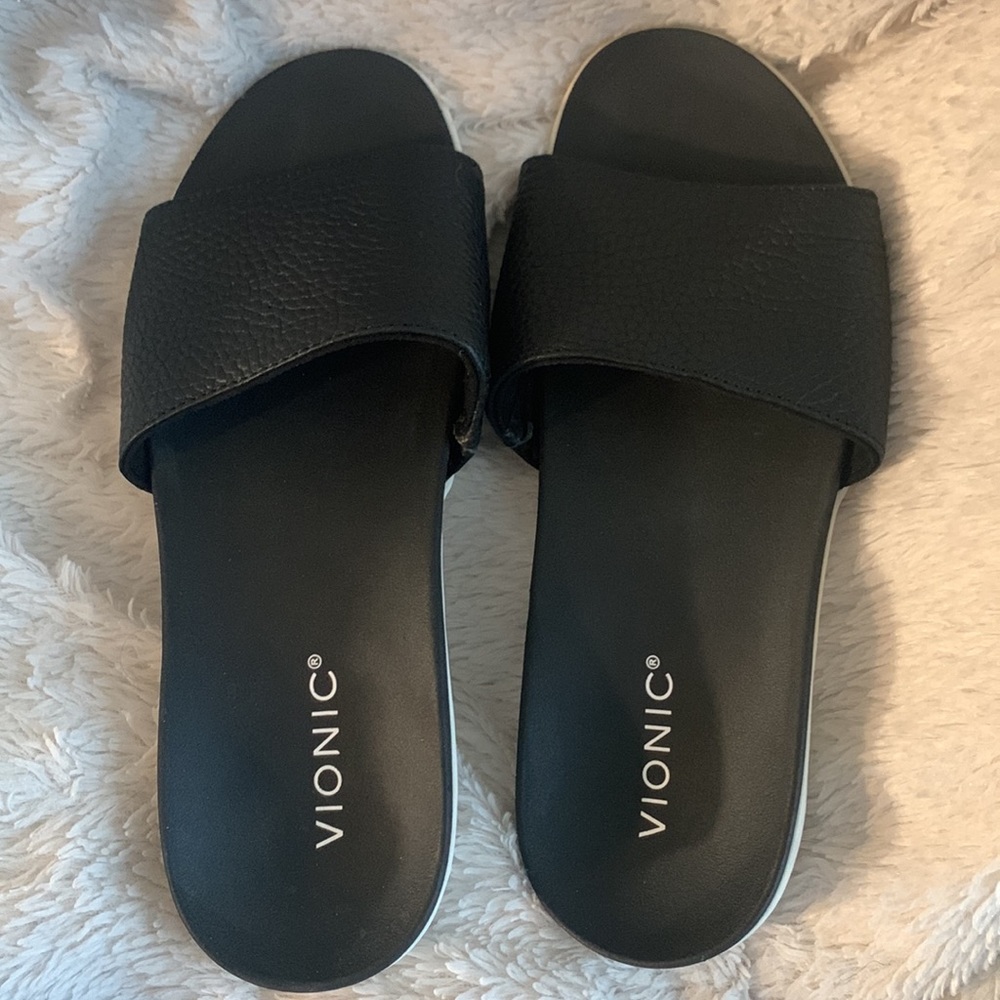 NW Vionic Women VAL SLIDE SANDAL size 8.5 slide slip on sandal,deep heel cup